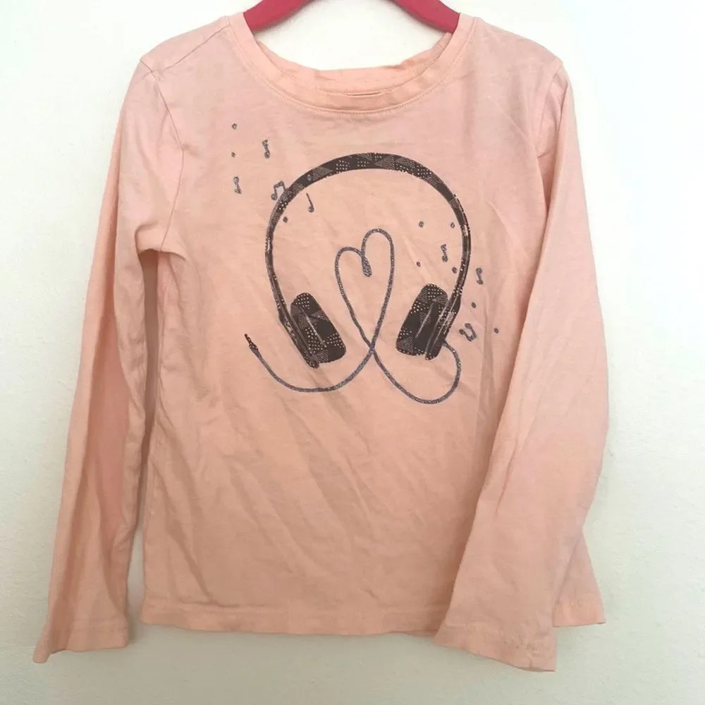 Gap kids long sleeve pink tee with headphones graphic size 6/7